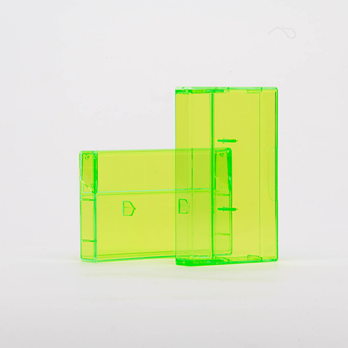 Tapemuzik Kassette Snapbox Hülle neon Grün mit Pin